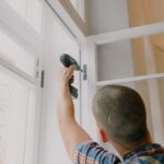Kozijnen repareren: zelf doen of laten doen?