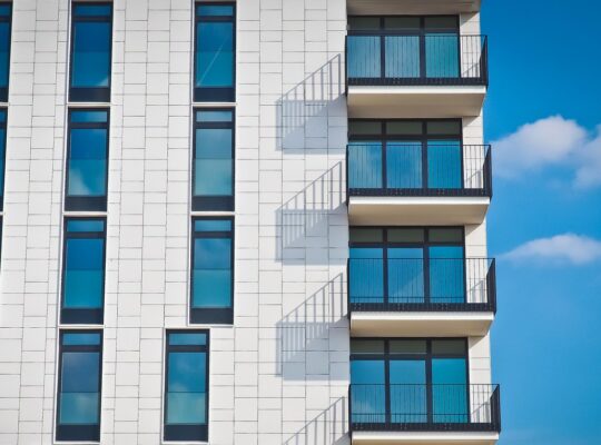 Kozijnen en privacy in stedelijke woningen